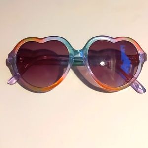 GAP heart sunglasses